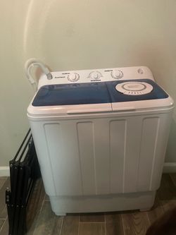 Portable washer with drying rack