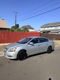 Nissan Sentra Silver Sedan