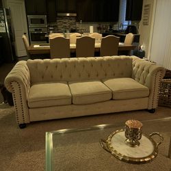 3 Seater Tufted Couch