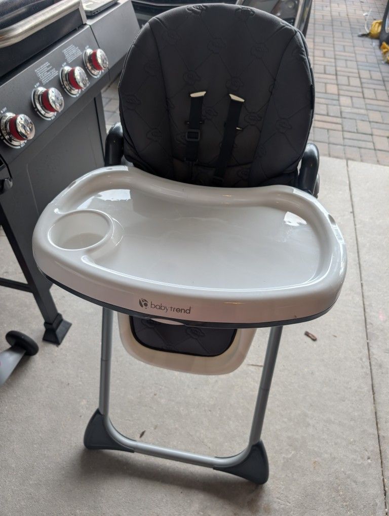 Baby trend High Chair