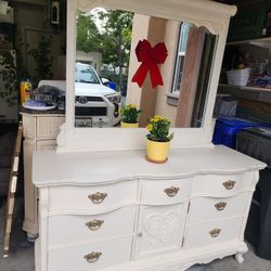 9 Drawer - Dresser/Mirror Combo