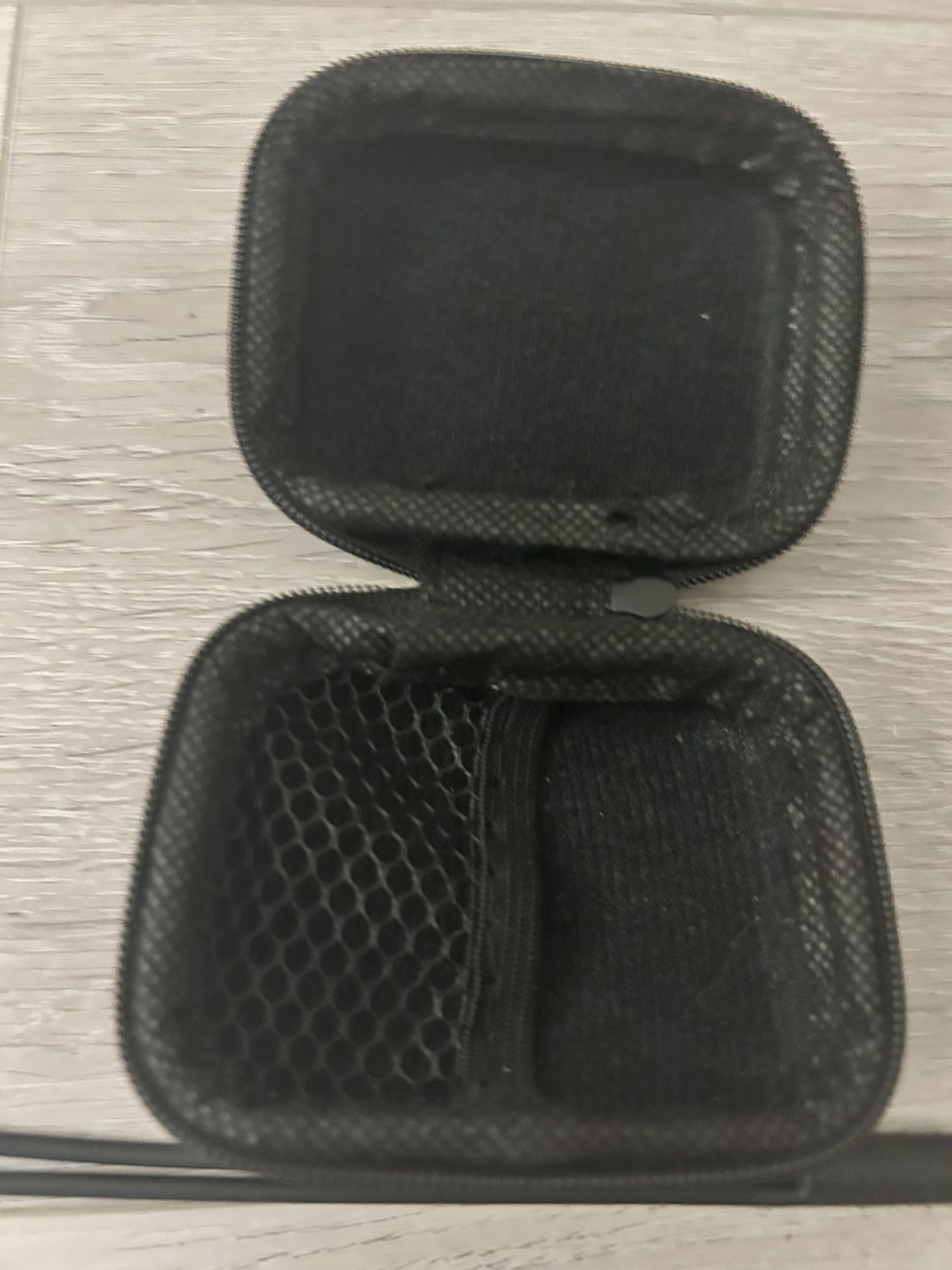 Apple AirPods Case