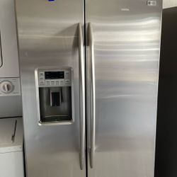 GE Stainless Steel Refrigerator 