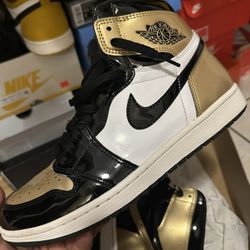 Air Jordan 1 Retro High OG Gold Toe10.5
