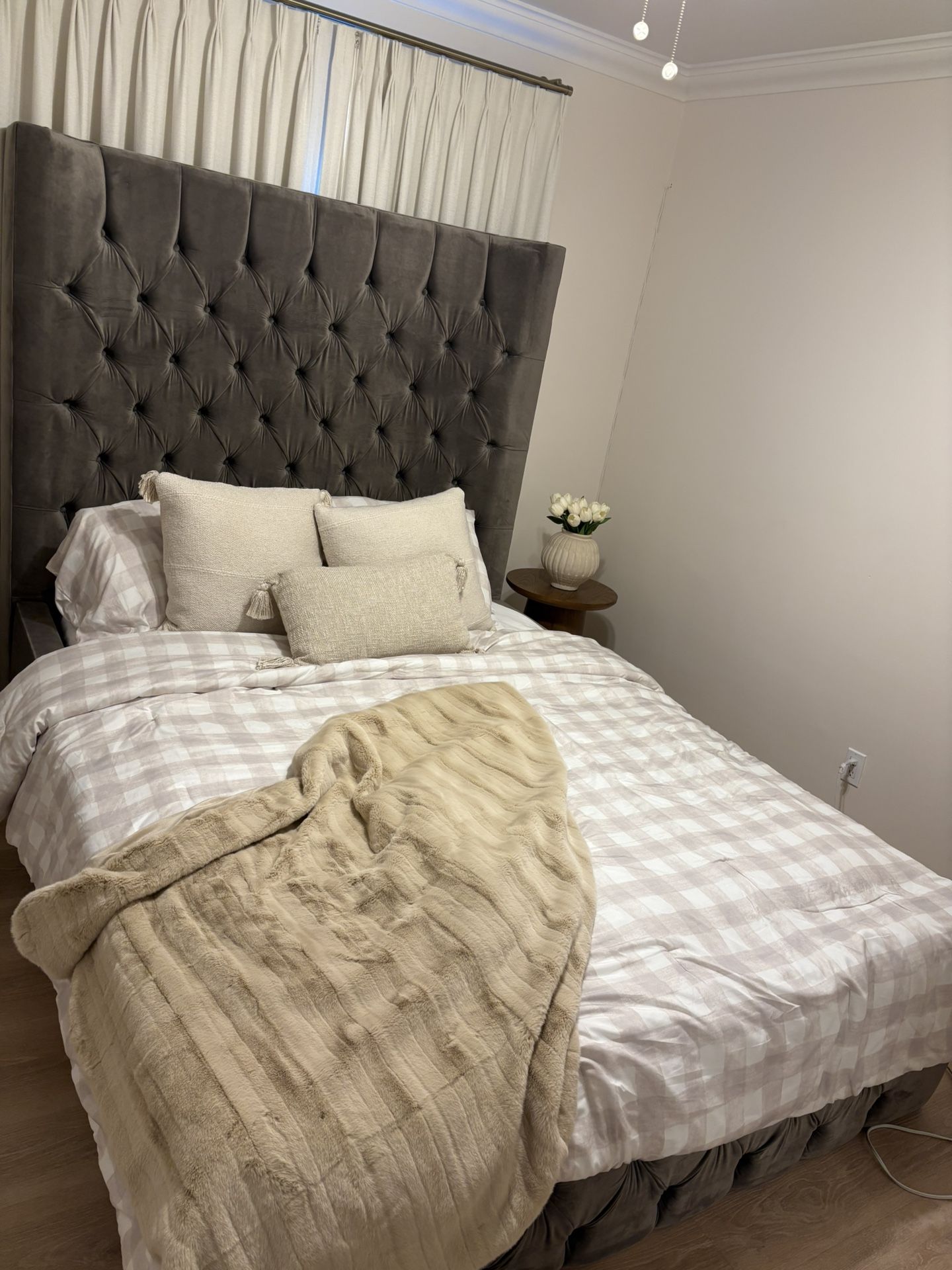 Queen Bed With Matters & Box spring Cover