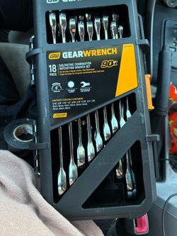 New Gear ratchet Wrench 18p SAE/metric set