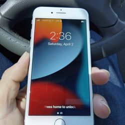 iPHONE 8(64gig)... FACTORY UNLOCKED!!!...NO TRADE