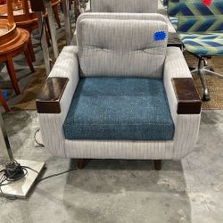 Stripped Arm Chair With Ottoman