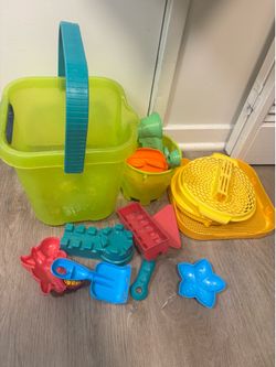 Beach sand toys