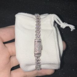 7.5” Iced-Out Moissanite Diamond Cuban Bracelet 925 Sterling Silver