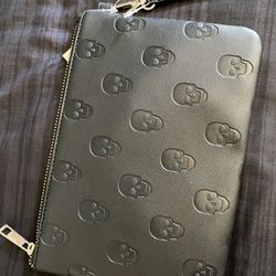 Black Skull Wristlet/bag