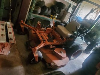Scag zero turn,60in commercial  deck,27hp Kohler engine,runs and mows