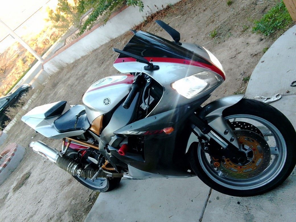 2002 Yamaha Yzf-R-1
