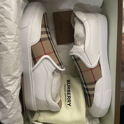 Burberry Shoes