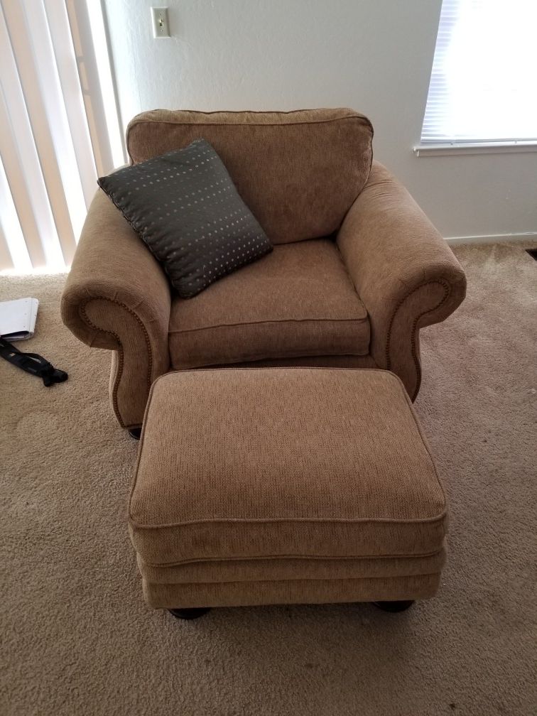 La Z Boy Oversized chair w/Ottoman