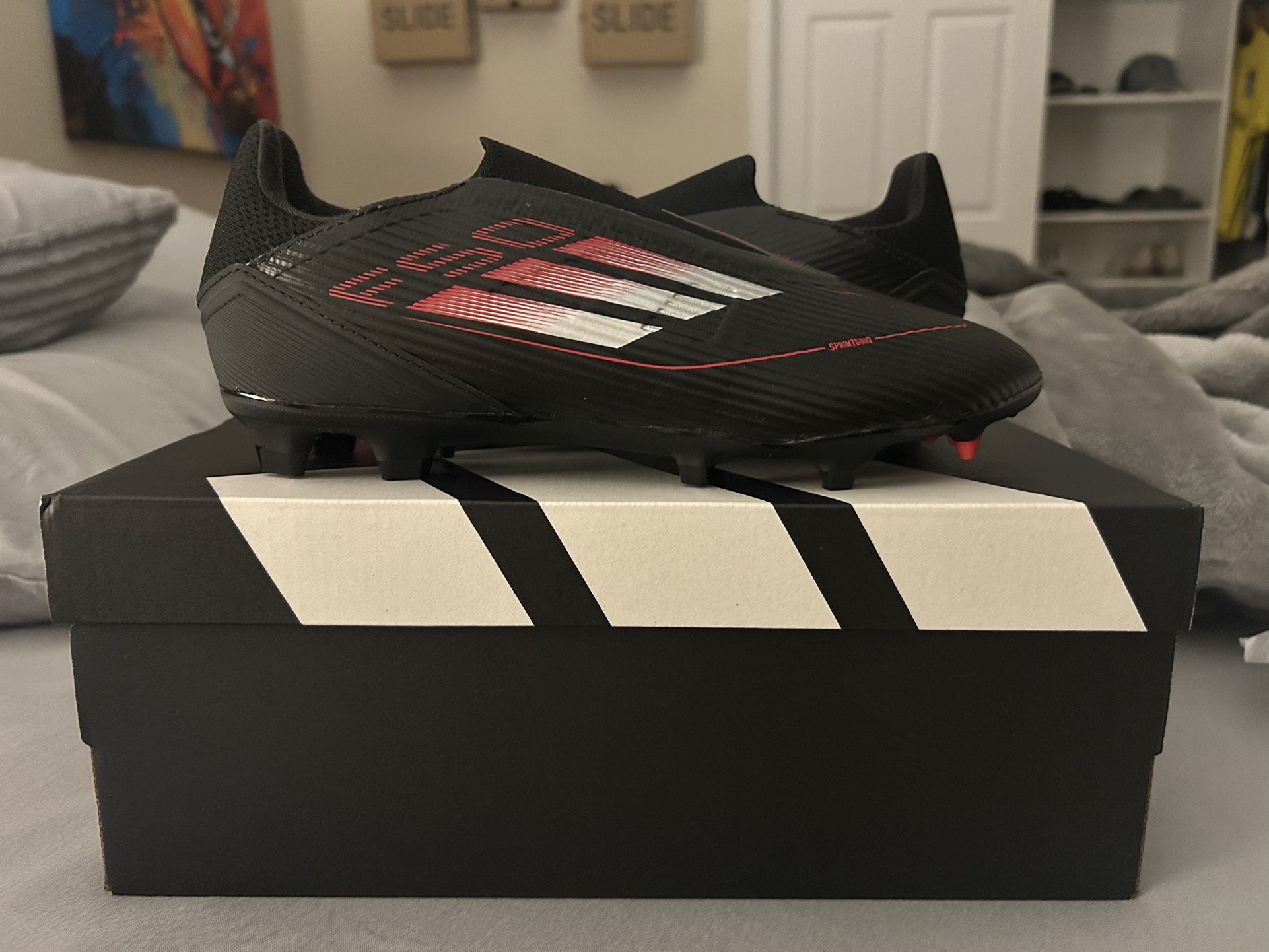 Black White Red F50