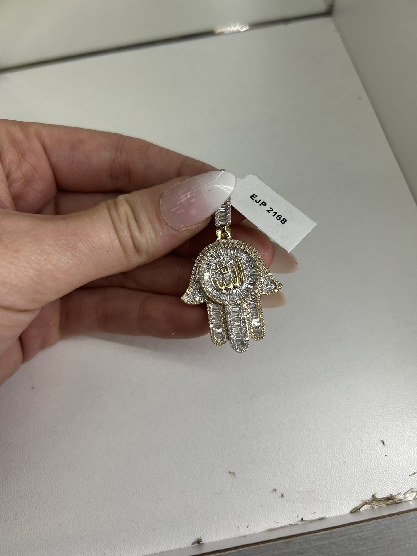 Pendant 10.74 gm 1.38ct 14kt gold