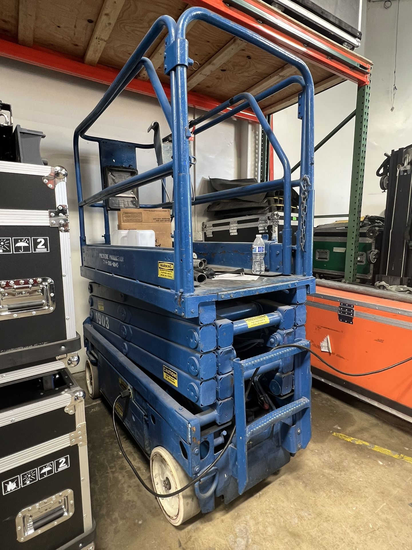 Selling A Working 20ft Height Scissors Lift for Sale in Huntington