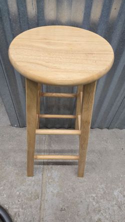 Wooden Round Top Bar Stool