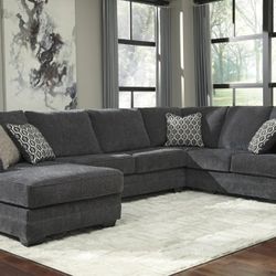 Tracling Slate LAF Sectional

