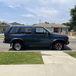 1995 Nissan Pathfinder