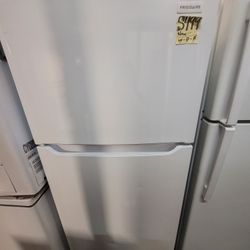 Frigidaire Refrigerator 