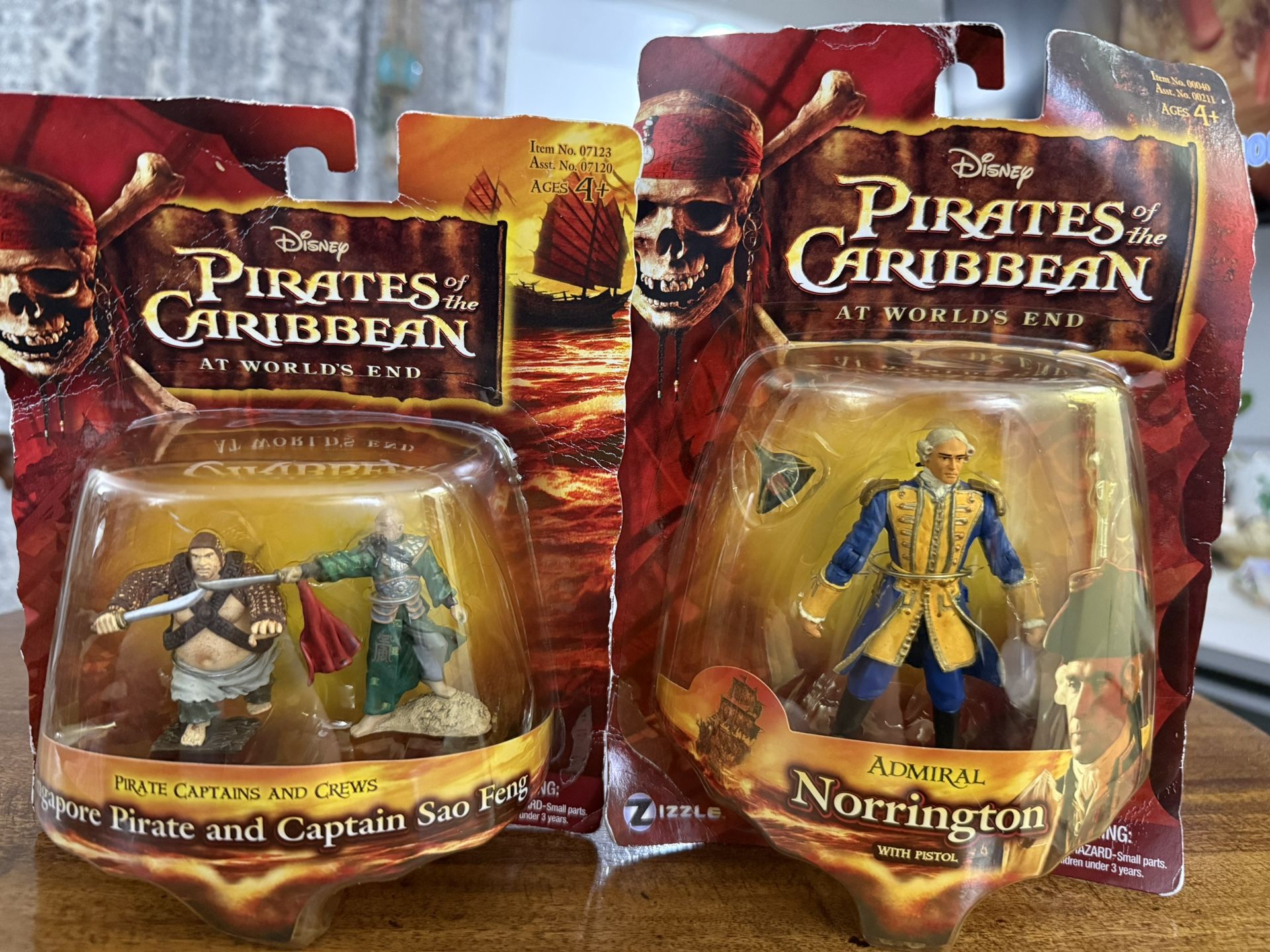 2007 Zizzle Pirates Caribbean Admiral James Norrington W/ Pistol Action + World's End Empress Captain Sao Feng & Crew