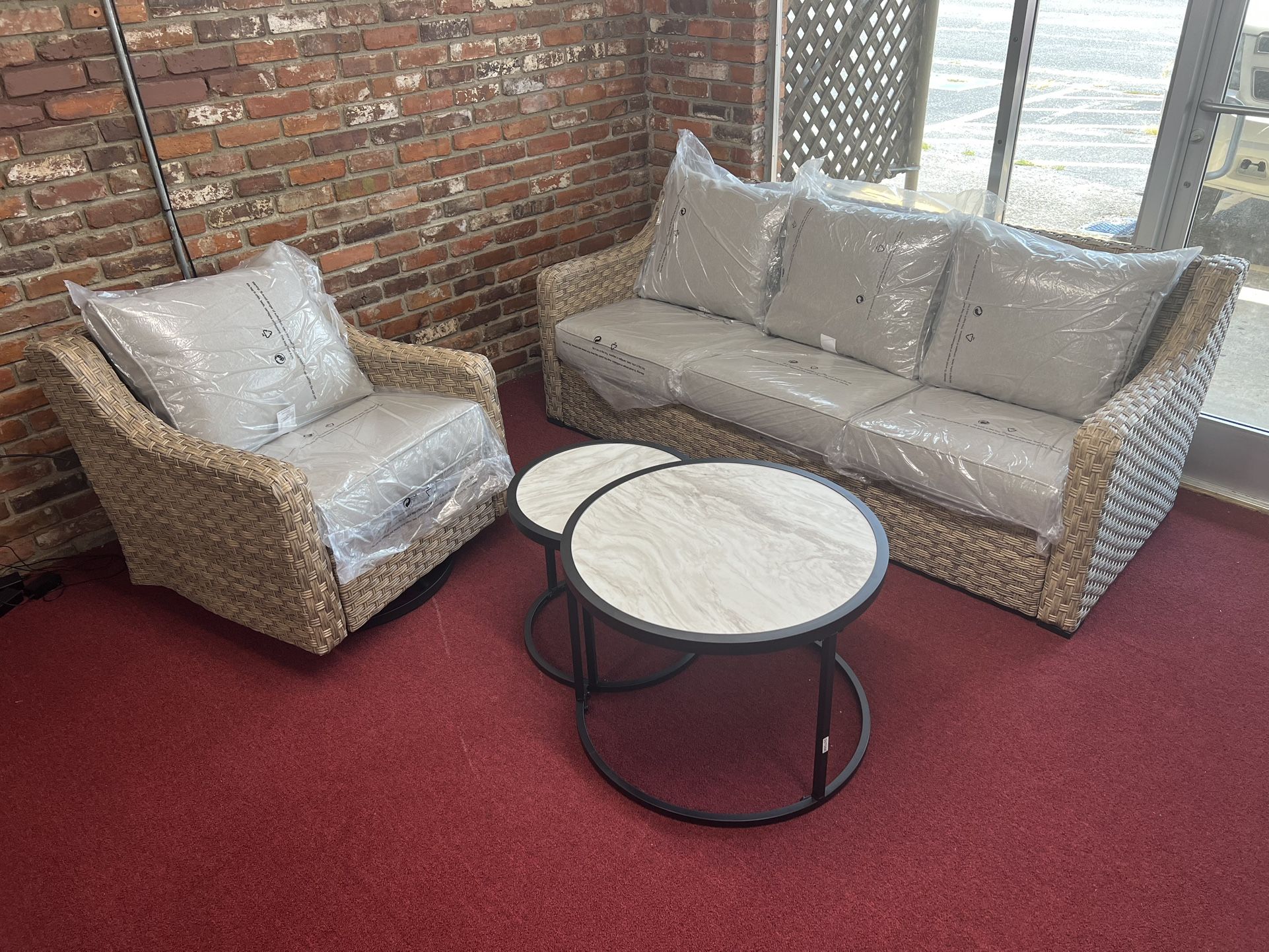 New 4pc Patio Set, Beige/Natural