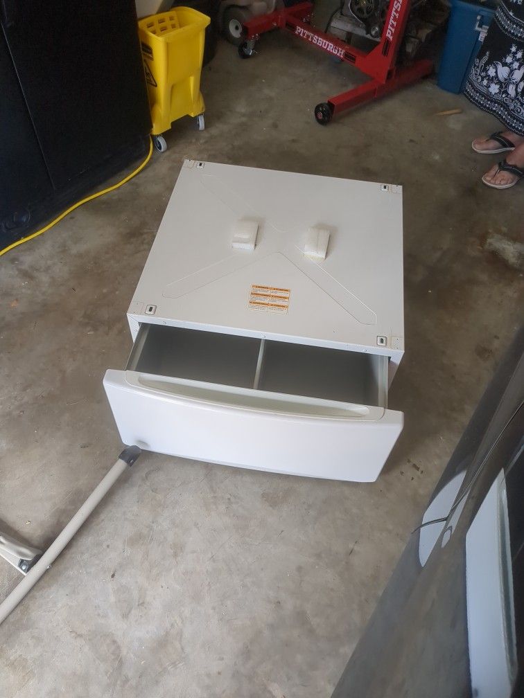 Lg Under Dryer Drawer