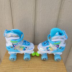 ROLLER SKATE SIZES JR 13 TO 3  WHIT LIGHT 