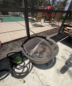 Metal Lattice Wood Burning Round Outdoor Fire Pit_2