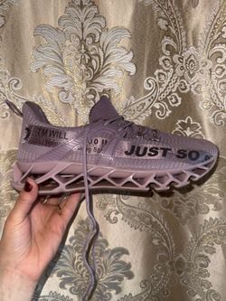 Purple JUST SO athletic shoe US men’s size 8.5–9 or a US women’s size 11–11.5