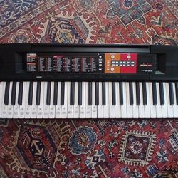 Yamaha PSR-F51 Synthesizer Keyboard 