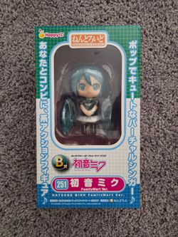 nendoroid 251 hatsune miku family mart
