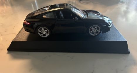 Collectible Model car 2004 carrera s $20