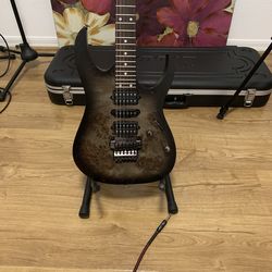 Electric Guitar Ibanez / Softcase Included