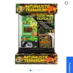 Zoomed Open front terrarium