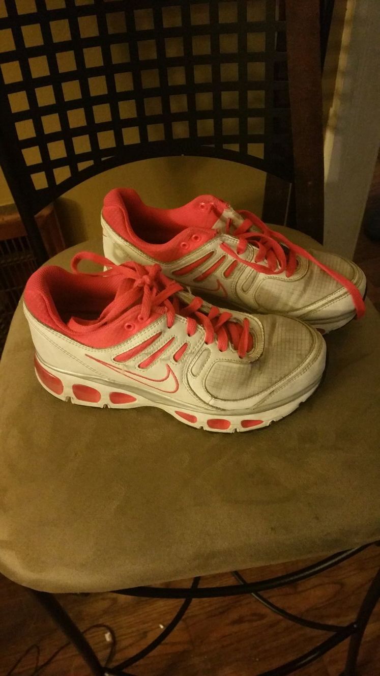 Girls nikey shoes