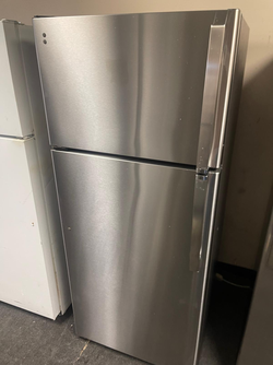Great deal: Stainless Top-Freezer Refrigerator – Clean inside, Ready today