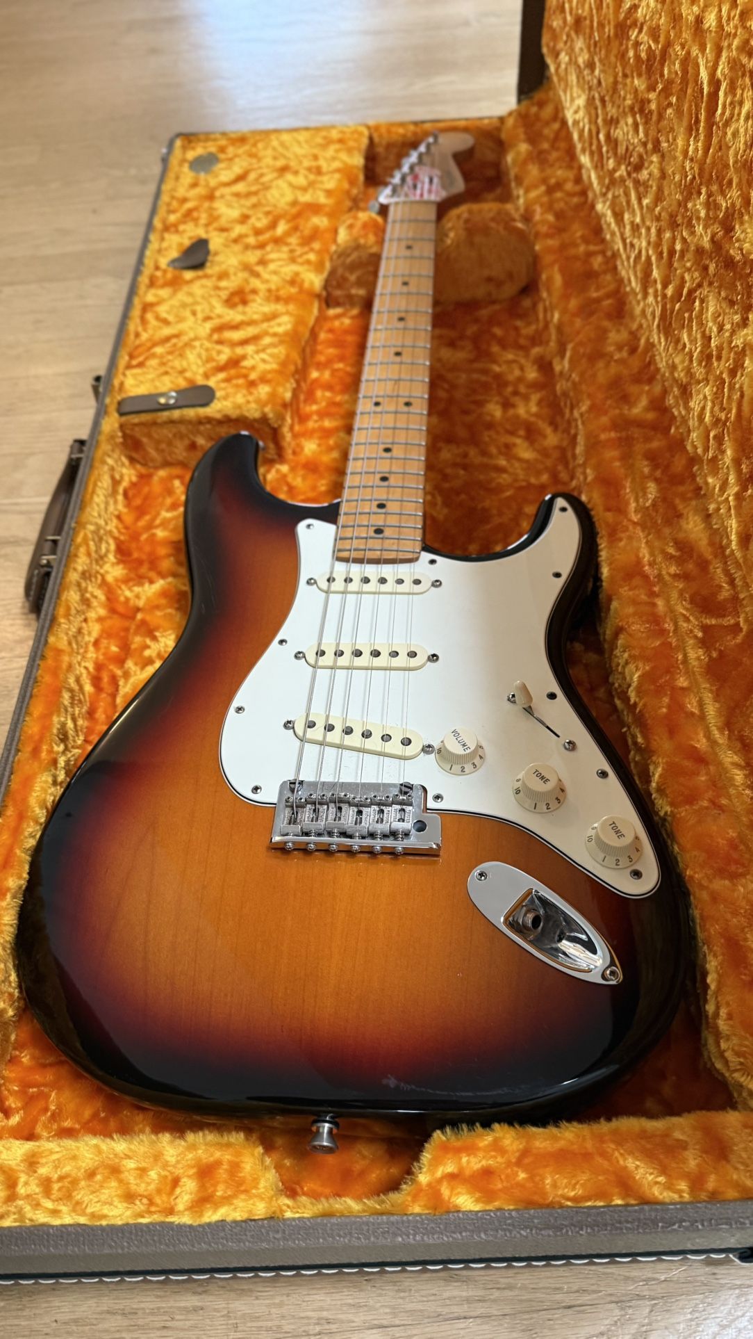 Fender 50th Anniversary Limited Edition American Standard Stratocaster, Maple Neck, Sunburst w/ HSC