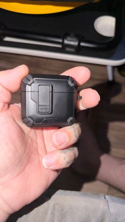 Apple Pods 4
