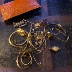 ISO: Gold Jewelry 