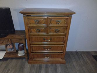 Wood dresser