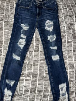American Eagle Ripped Jeans 