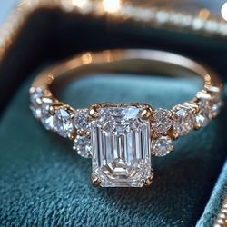 Emerald Cut Ring So 8.5 New