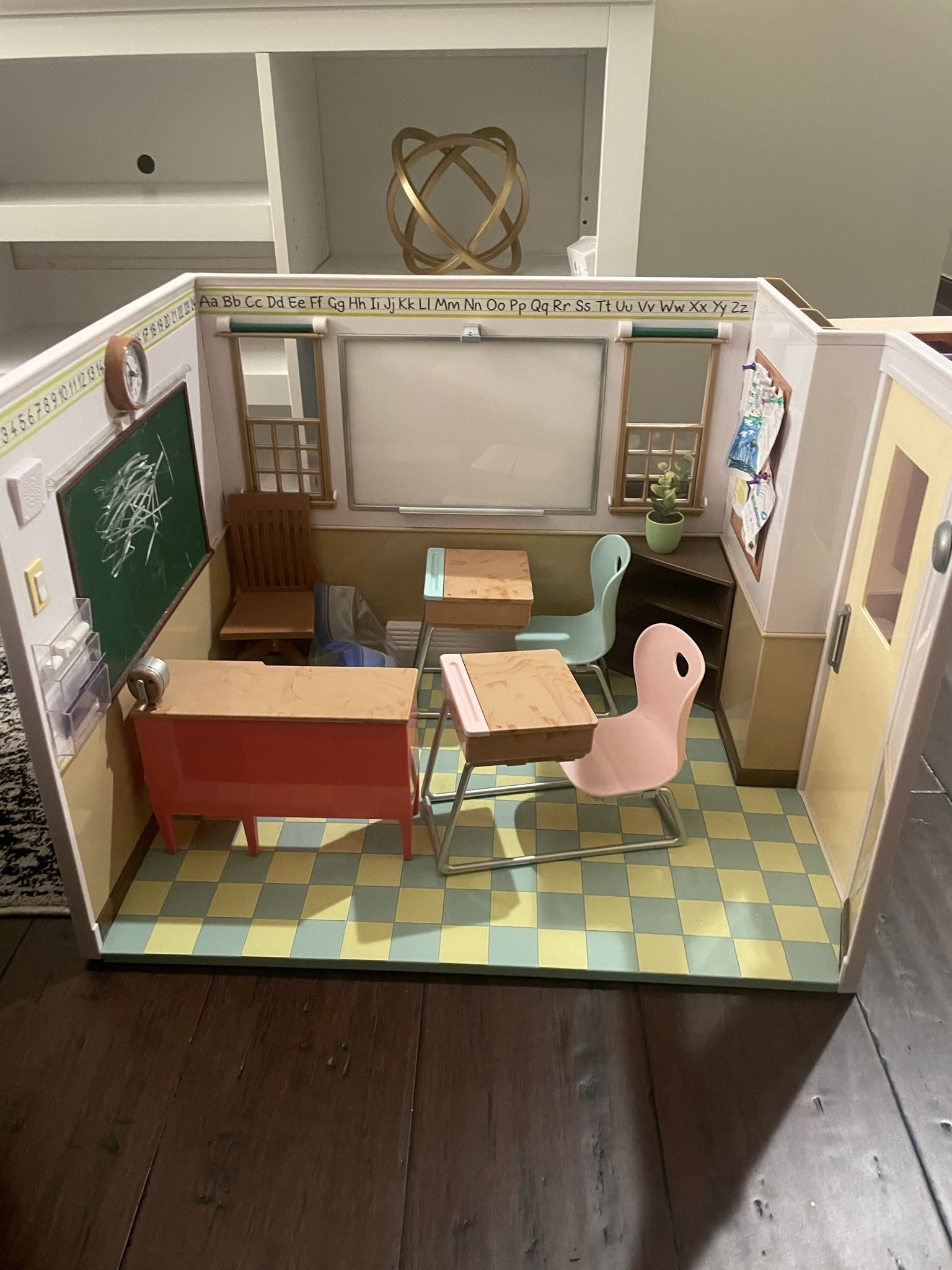 Our Generation Dolls, School House And Food Truck