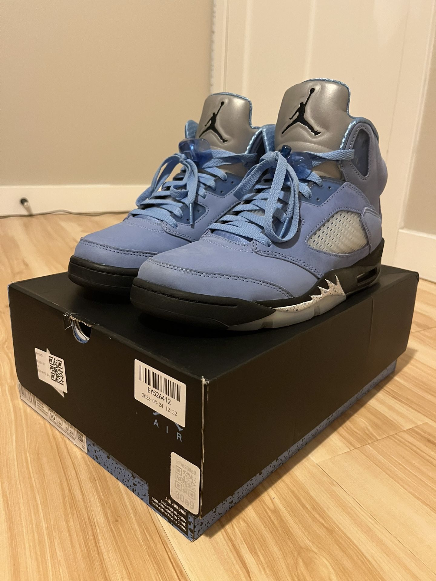 Air Jordan 5 Retro SE ‘UNC’