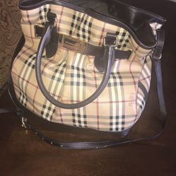Burberry Bag In Very Good Condition 600