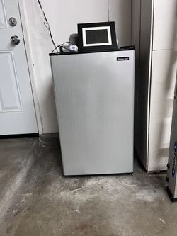 Small Refrigerator 