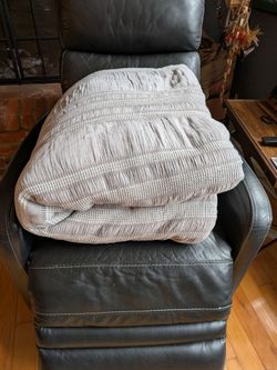 Gray Cotton Comforter and Shams Full Size